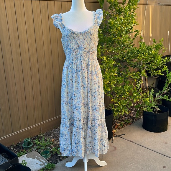 American Eagle Outfitters Dresses & Skirts - NWT American Eagle Outfitters Flutter Sleeve Smocked Maxi Dress Size XL Tie Back